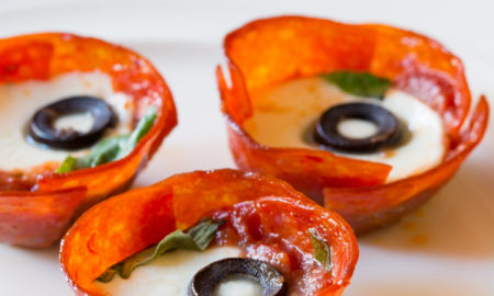 spicy low carb pepperoni pizza cups